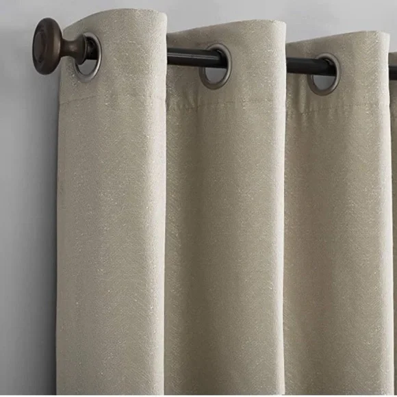 Sun Zero Pasqual Chevron Thermal 100% Blackout Grommet 2 Panels Curtain 52 X 96 - Picture 3 of 10